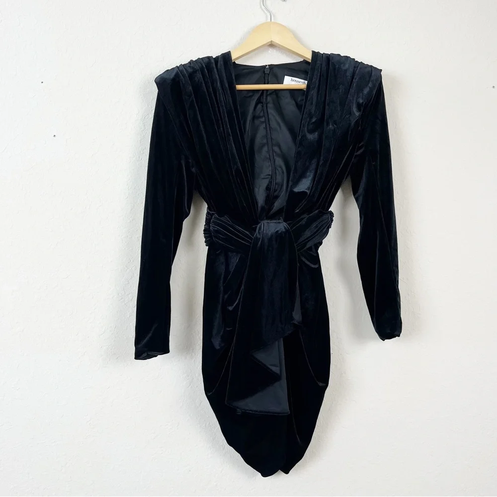 House of CB Dress Farrah Black Velvet Plunge Mini Dress Size Medium - Picture 2 of 7